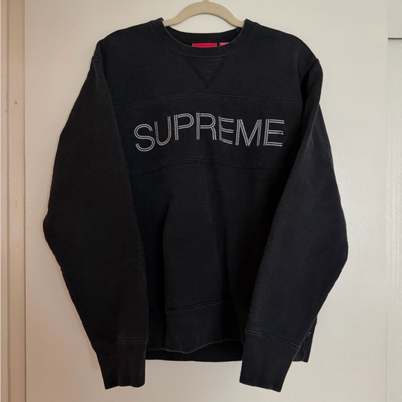 Supreme Men's Black Crewneck Sweater